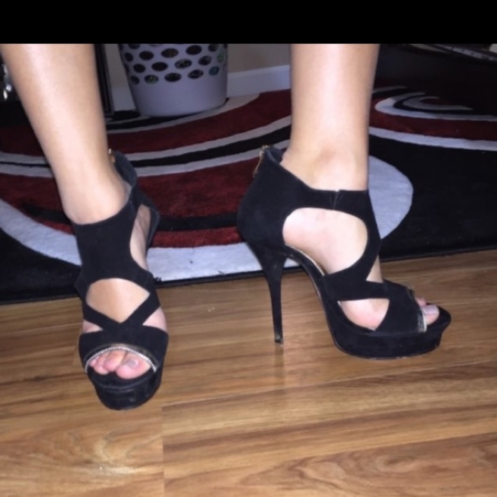 Bakers suede black & gold heels